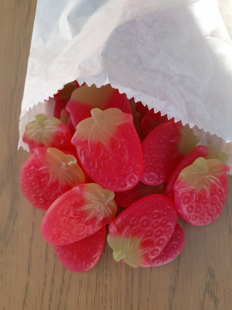 Giant Strawberries Chobbles